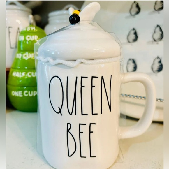 Rae Dunn Ceramic Queen Crown Bee Mugs Set - New - Picture 5 of 5